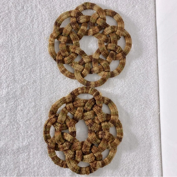 Vintage MCM  mBrown Crochet Pot Holders Trivets x 2 - Picture 1 of 9